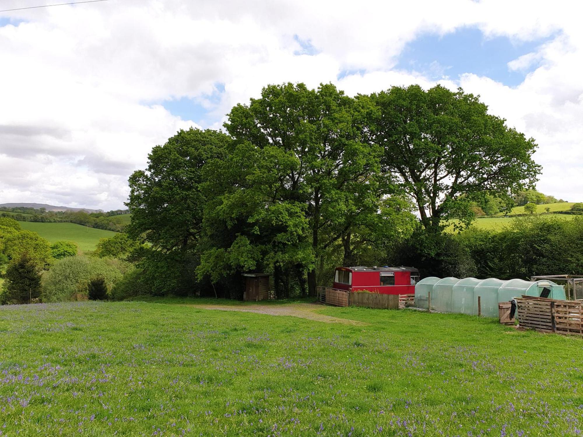 Отель The Megabus Near Tavistock And Dartmoor. Lamerton Экстерьер фото